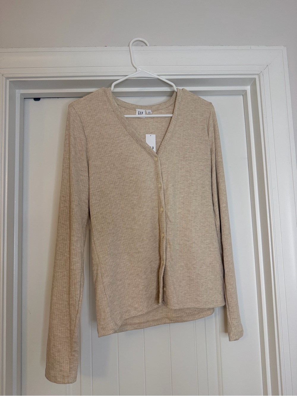GAP Neutral Ribbed V-Neck Cardigan in Beige